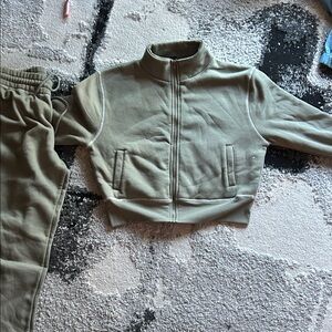 Justify Women’s Olive 2pc